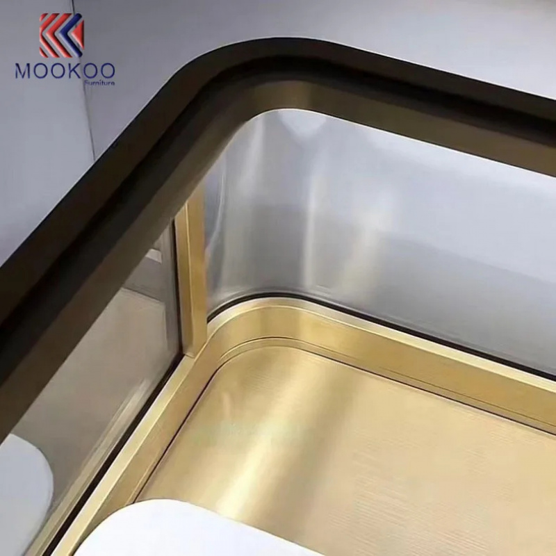 custom.Luxury Metal-Framed Gla – Jewelry And Watches Exhibition Bewertung und Preis