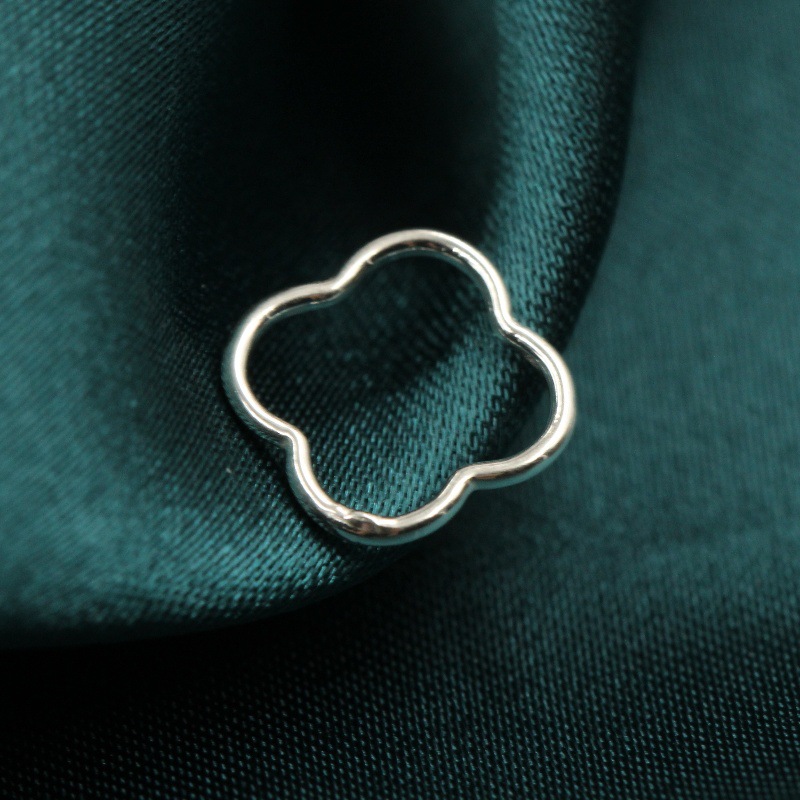 10mm Four-Leaf Clover Jump Rin – Sterling Silver Ring Bewertung und Preis