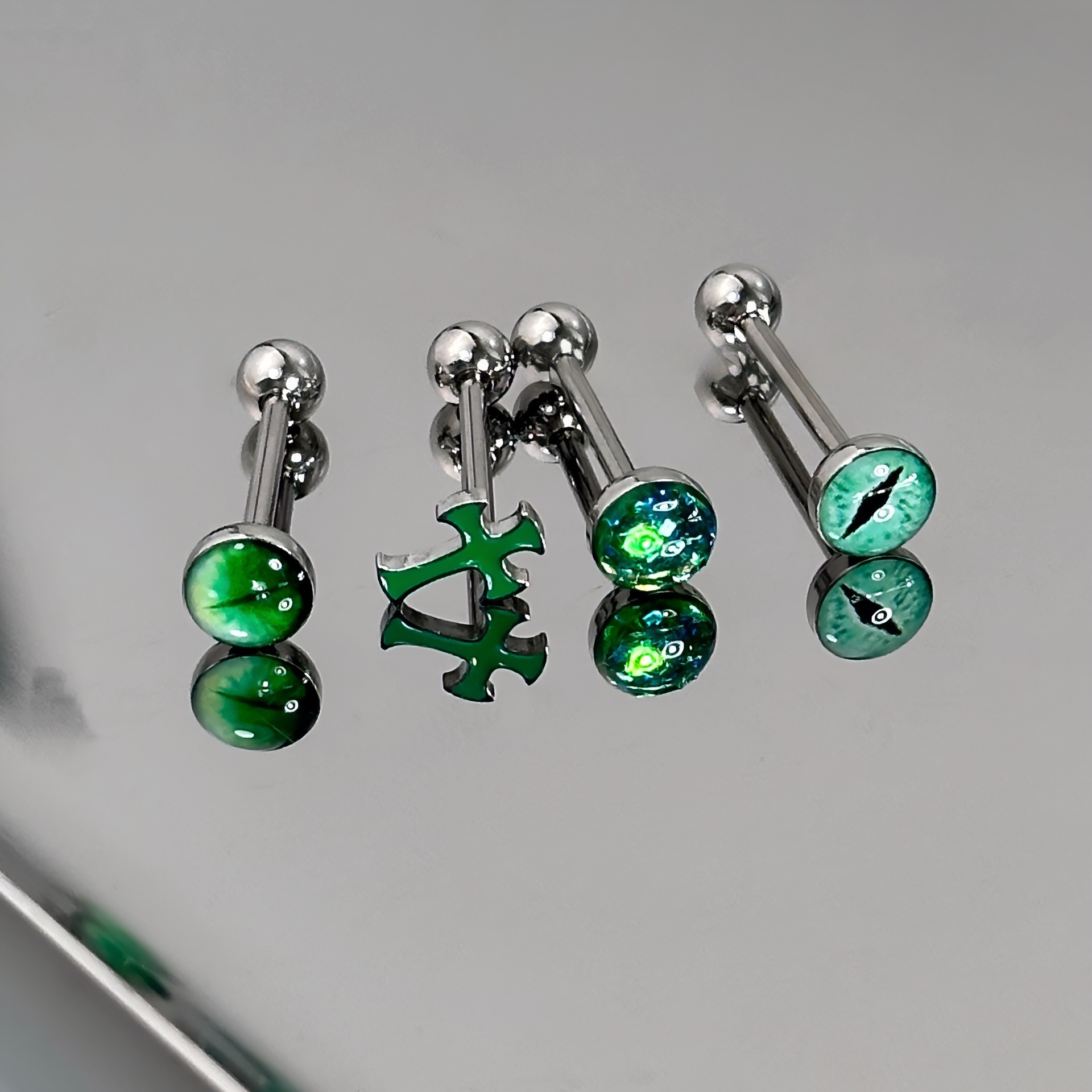 1Pc High-Quality Trendy Green  – Titanium Steel Ring Bewertung und Preis