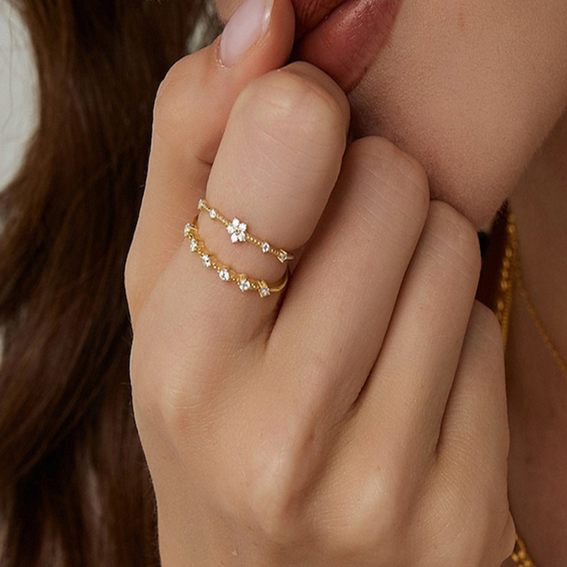 Dainty Colorful Flower Crystal – Birthstone Ring Set Bewertung und Preis